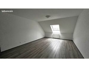 Vaste studio en parfait état