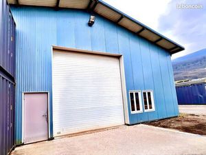 Local industriel ou stockage box 200M² à louer à Corbonod (01420)