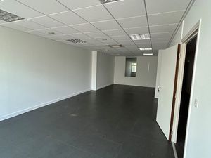 A LOUER Local commercial 180m2