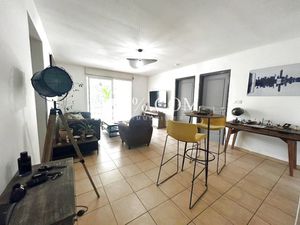 T3 RDJ 60M² + TERRASSE ET JARDIN+ PK A ST LOUIS