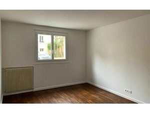 Location appartement  m² T-1 à Le Chesnay  690 €