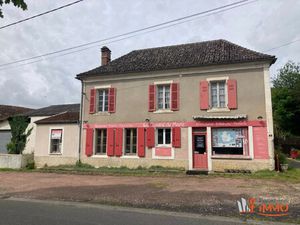 Grande maison avec dépendances attenantes  idéal commerce ou a