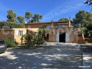 Maison 2 pièces 145 m²