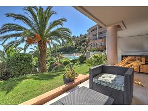 2 pièces – PARKING PRIVE - CLIMATISATION - TERRASSE - PISCINE