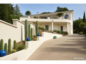 Maison côte bleue vue mer panoramique