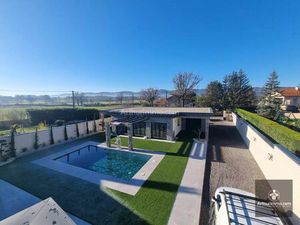 Vente Maison 6 pièces 230 m2 à Ouches