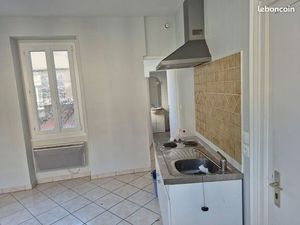 F2 lumineux en centre-ville