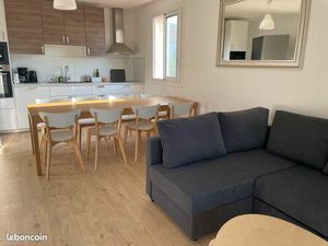 Grand appartement climatisé  balcon et parking Quartie Le Pin