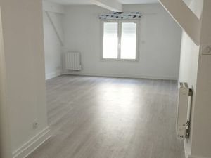 La Riche studio libre début février