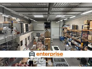 PRODUIT RARE : 940 M2 BUREAUX ET STOCKAGE À LOUER AMIENS METROPOLE