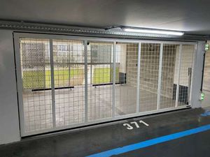 Vente Garage et parking à Caen Le Port - Ste-Thérèse (14000) : à vendre / Caen Le Port - S