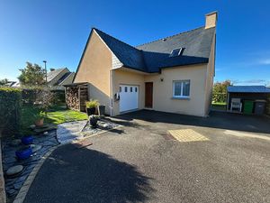 Maison traditionnelle à vendre à Saint-Renan  un havre de paix