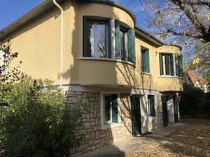 CHARLEVAL Maison T6  110 m² en R+1   garage