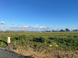Terrains à vendre à Chaille Les Marais