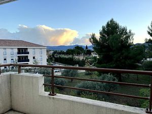 Appartement 3 pièce(s) place de parking