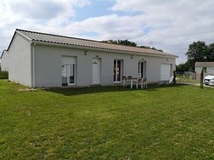 CHAZELLES À LOUER - MAISON T4 PLAIN PIED AVEC JARDIN