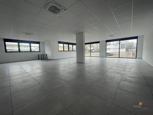 à louer Local commercial 168 m² – 1 500 € |Geispolsheim