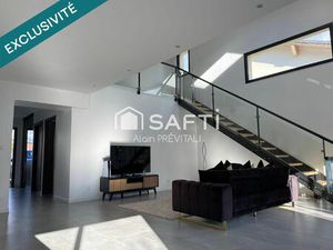 Vente maison 5 pièces 145 m² Oyonnax (01100)
