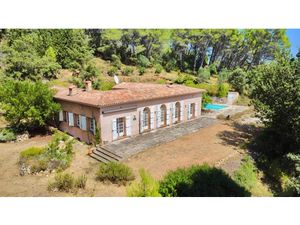 Maison à vendre LA MOTTE 6 pièce(s) 160m2 650 000€