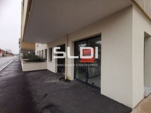 Location Local Professionnel 130m² PONT DE CHERUY 38230