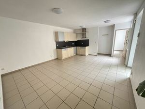 Location Appartement 1 pièce 39m² PONT DE VAUX 01190