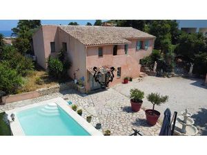 Villa Les Issambres 5 pièces - Piscine - Double garage - 300 m de la mer