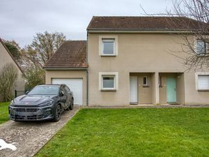 Vente maison 4 pièces 80 m² à Saint-Pantaléon-de-Larche (19600)  194 600 €