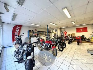 Fonds de commerce vente de véhicules motorisés