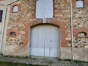 Grange à rénover avec jardin