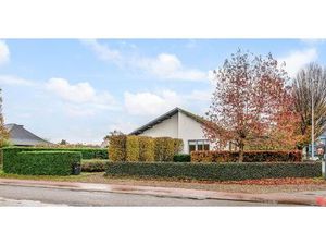 Te renoveren karakteristieke bungalow  3 Slpk  ruime kelder met garage  op toplocatie