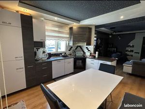 Appartement T4  local commercial  cabinet médical