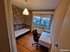 Jolie chambre meublée métro Triolo fac Lille 1&3