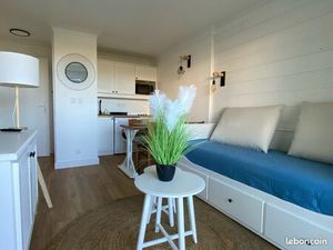 Ravissant T2 Bleu Marine - proche de l’océan