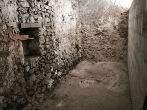 Cave saine 12m2 - Rez-de-chaussée  accès facile - Centre ville