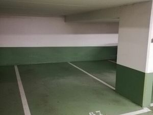 Parking 11 m² pour 1 voiture