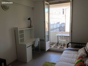 Studio avec terrasse