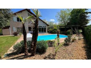 Annonce vente maison 9 pièces de 162m2 à Charbonnières-les-bains (69260) - ParuVendu.fr re