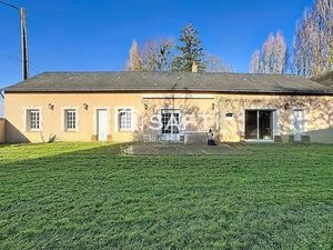 Vente maison 4 pièces 120 m² à Saint-Pierre-des-Bois (72430)  261 800 €