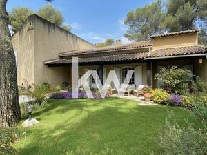 Vente : maison T6 (170m²) à Ventabren