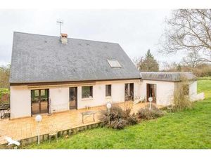 Vente maison 5 pièces 146 m² Saint-Amand-Montrond (18200)