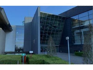 Kantoorruimte te huur : 177 m² op de 2de verdieping.