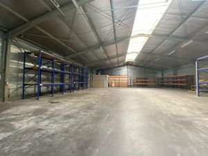 DEPOT - ENTREPOT A LOUER