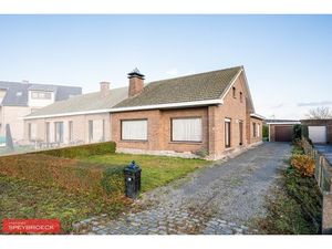 Huis te koop in Oosteeklo