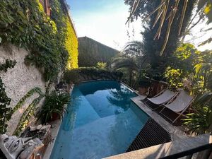 Ensemble immobilier d’exception avec piscine  garages et extérieurs – Lodève