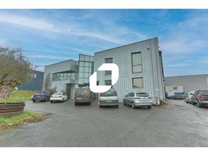 A VENDRE  Bâtiment indépendant