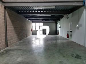 Vente Local d'activités Les Essarts Le Roi 78690