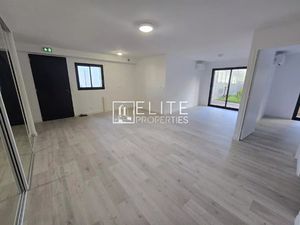 LOCAL COMMERCIAL DE 56m² NEUF + GARAGE – RDC – MOUGINS