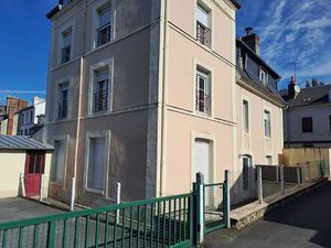 Location Appartement 3 pièces à Lisieux (14100) : à louer 3 pièces / 81m² Lisieux