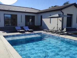 Vente villa 4 pièces 111 m² à Saint-Etienne-du-Bois (01370)  439 000 €