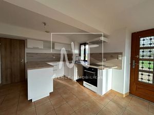 Location maison 5 pièces 130.18 m² à Ecuillé (49460)  850 €